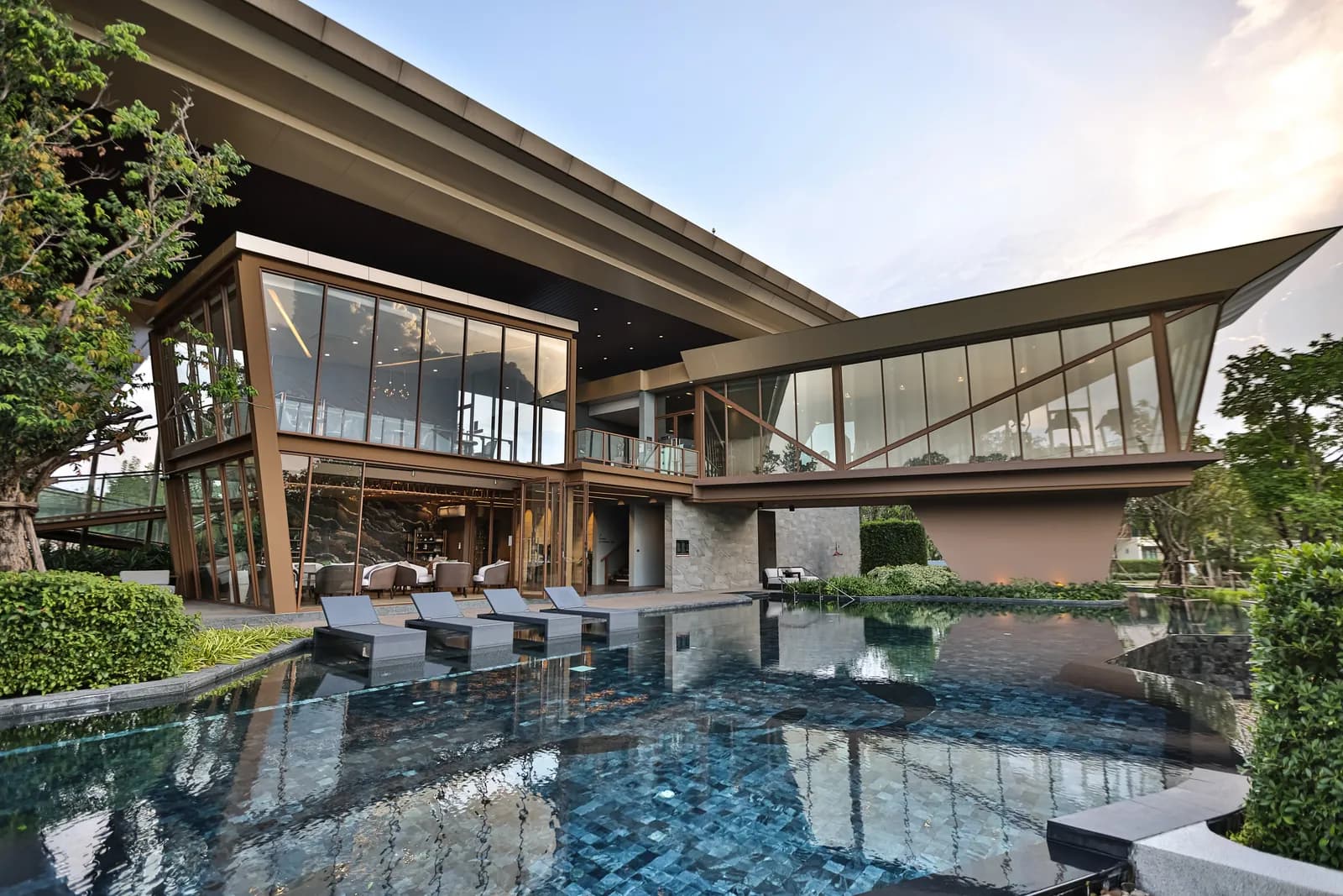 เศรษฐสิริ พหลโยธิน–วัชรพล — 4