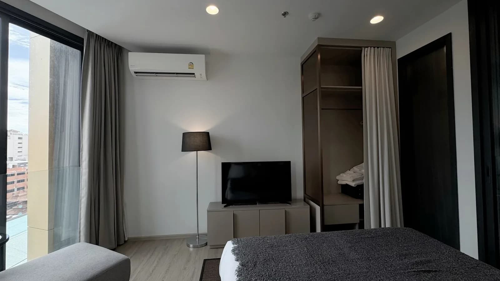Edge Central Pattaya — 1 ห้องนอน — 16