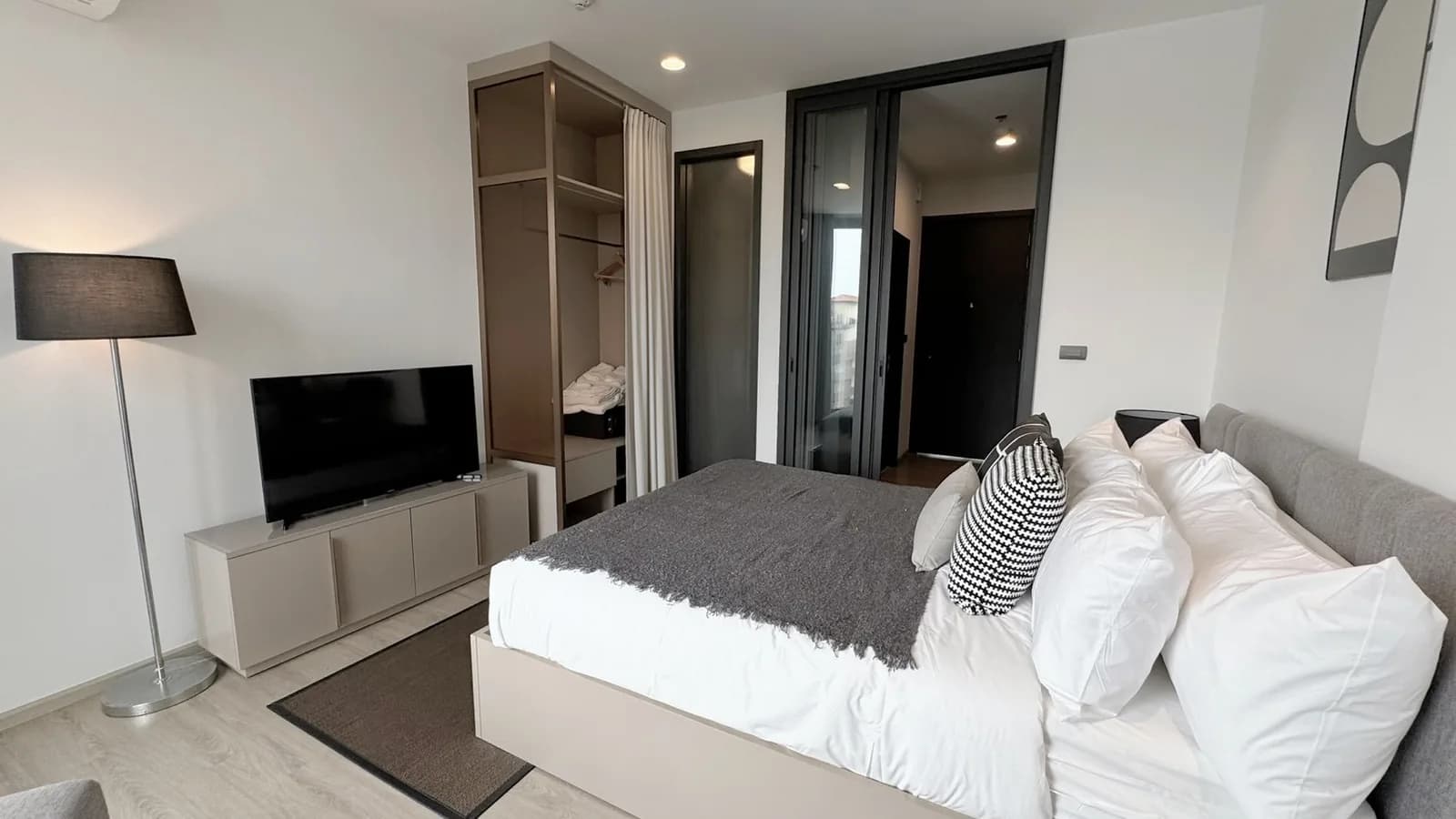 Edge Central Pattaya — 1 ห้องนอน — 15